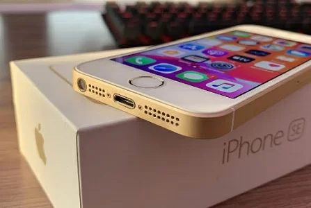 IPhone SE 2020:       Apple?